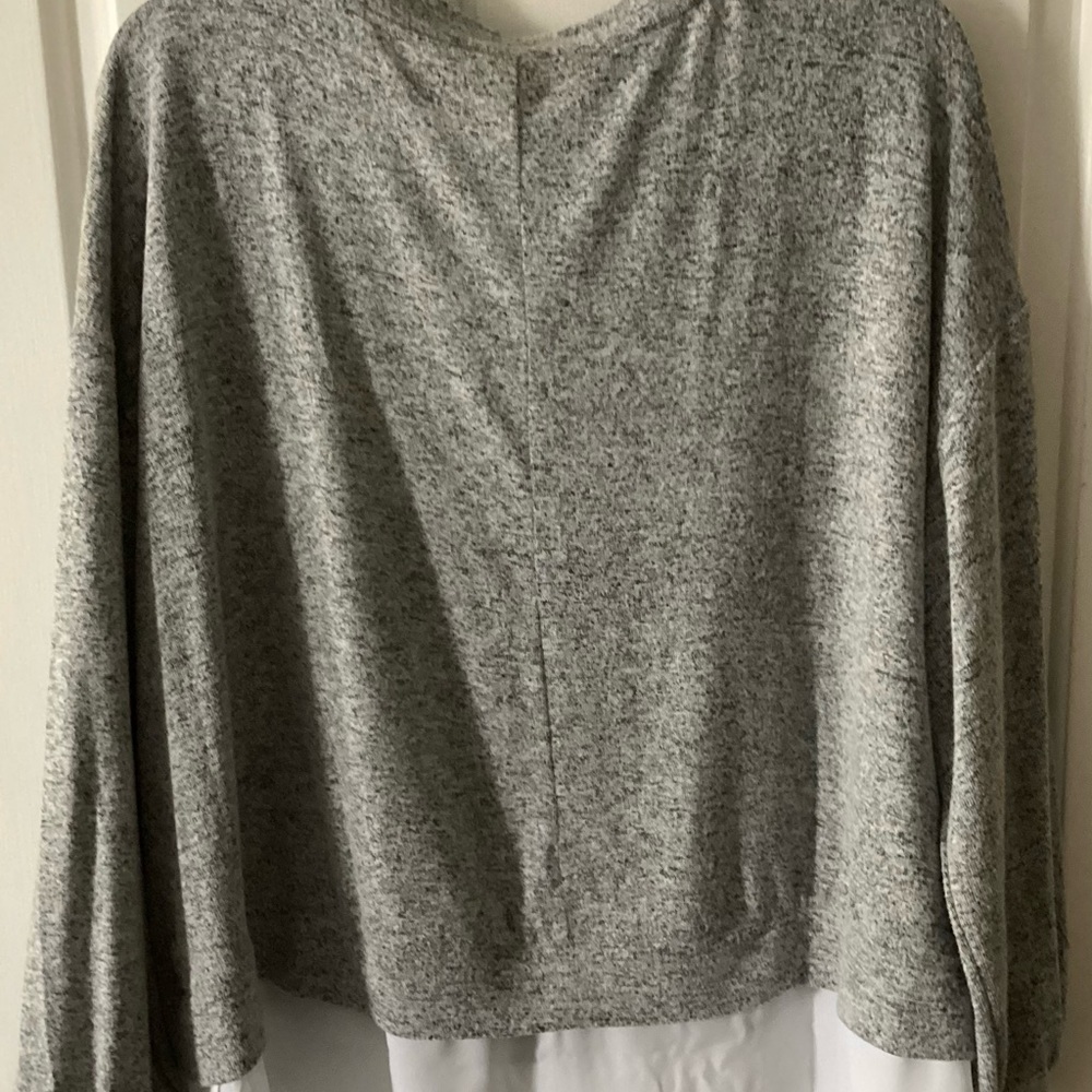 Lane Bryant Classic Long-Sleeve Top with Shirttail Hem Heather Grey 18/20 - Picture 8 of 9